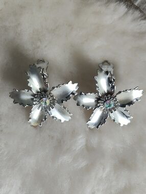 Vintage Silver Toned Floral Clip Earrings with Aurora Crystal Iridescent Centers